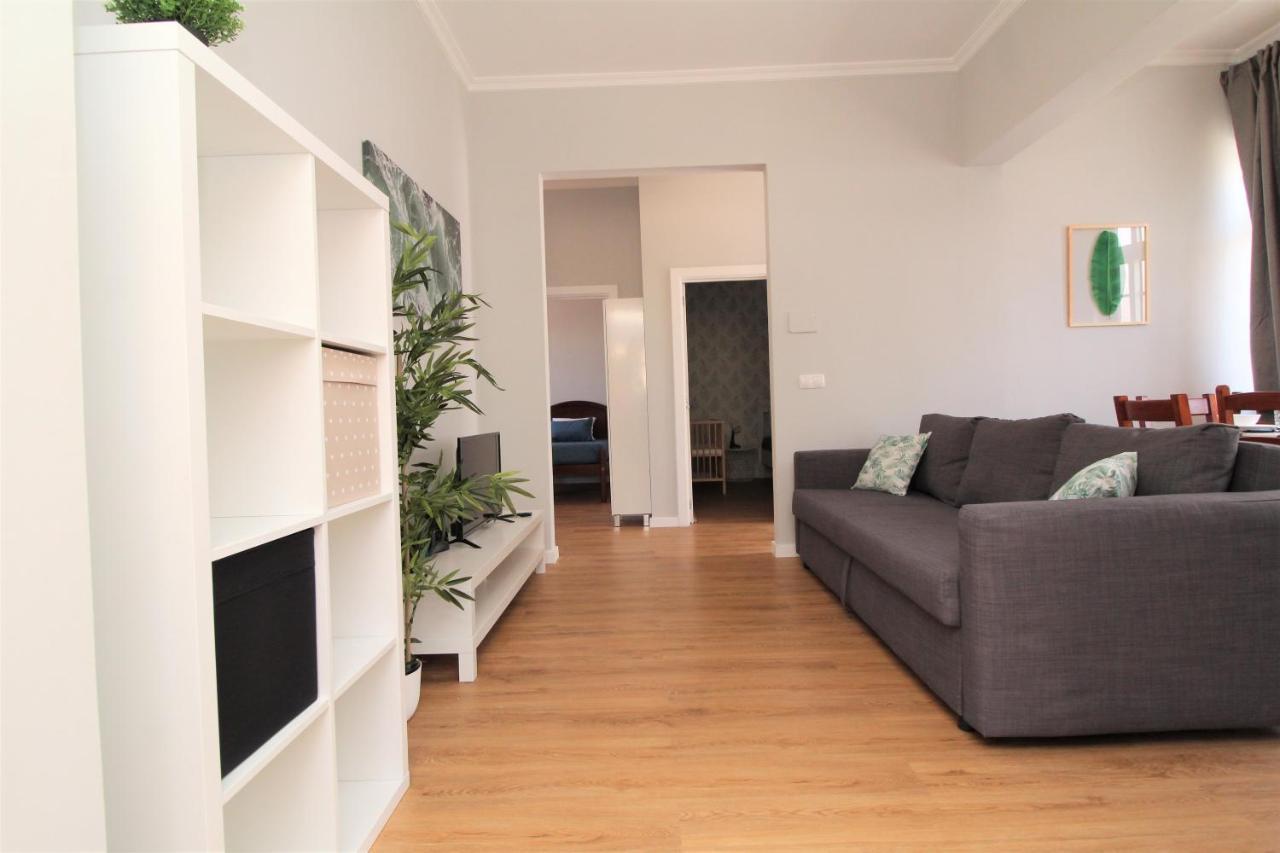 Sunny House Few Minutes From City Center ฟุงชาล ภายนอก รูปภาพ