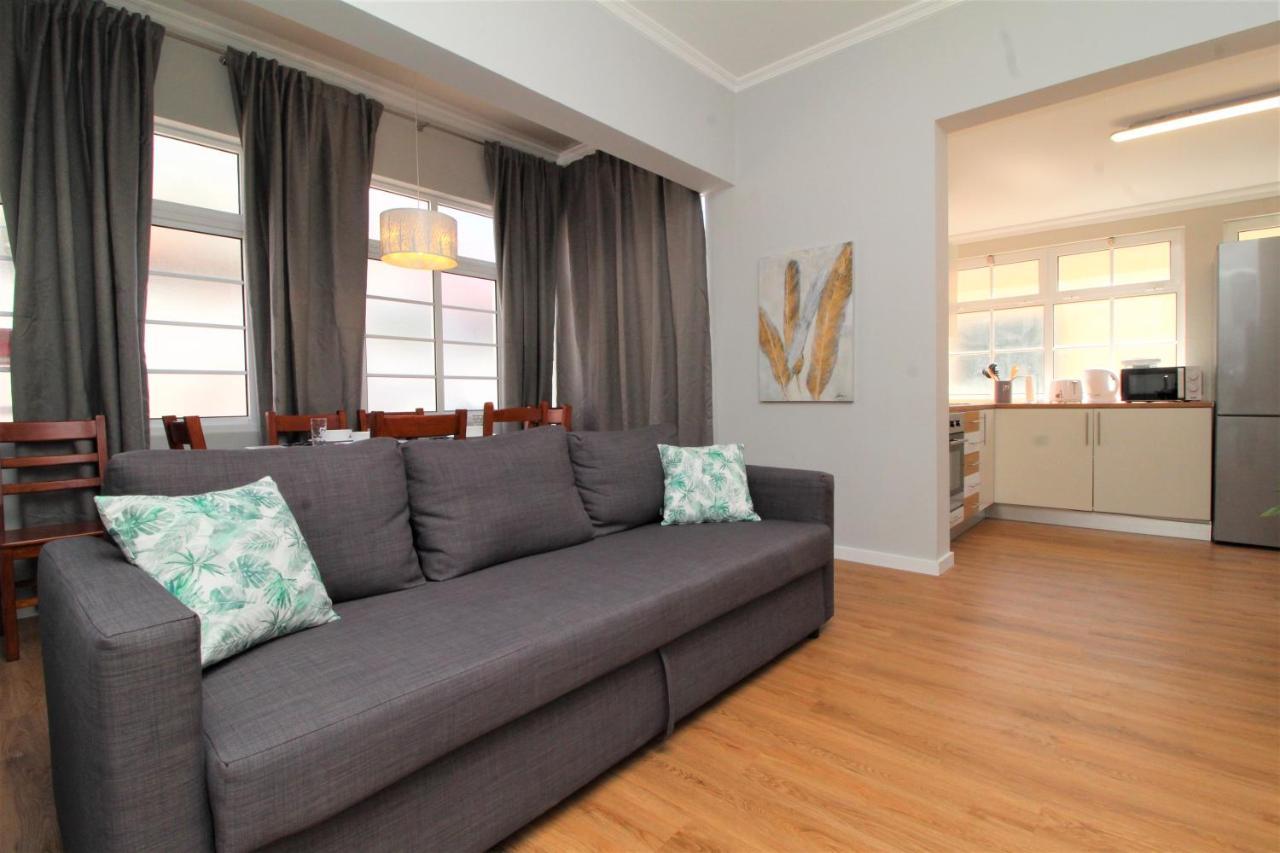 Sunny House Few Minutes From City Center ฟุงชาล ภายนอก รูปภาพ
